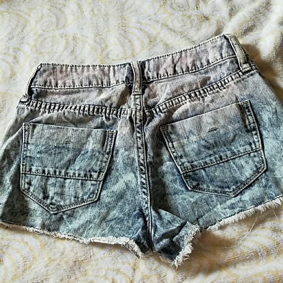 🌹Decree size 1 shorts can fit 0🌹 - Picture 3 of 7